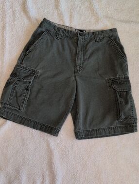 IZOD Olive Green Men's Cargo Shorts Size 30